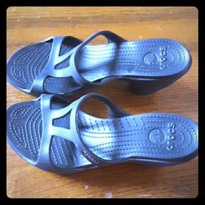 🥳Black Heeled Crocs